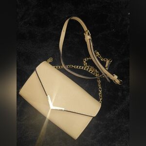 NWOT Urban Expressions Tan Vegan Leather Crossbody Bag with Gold Chain.